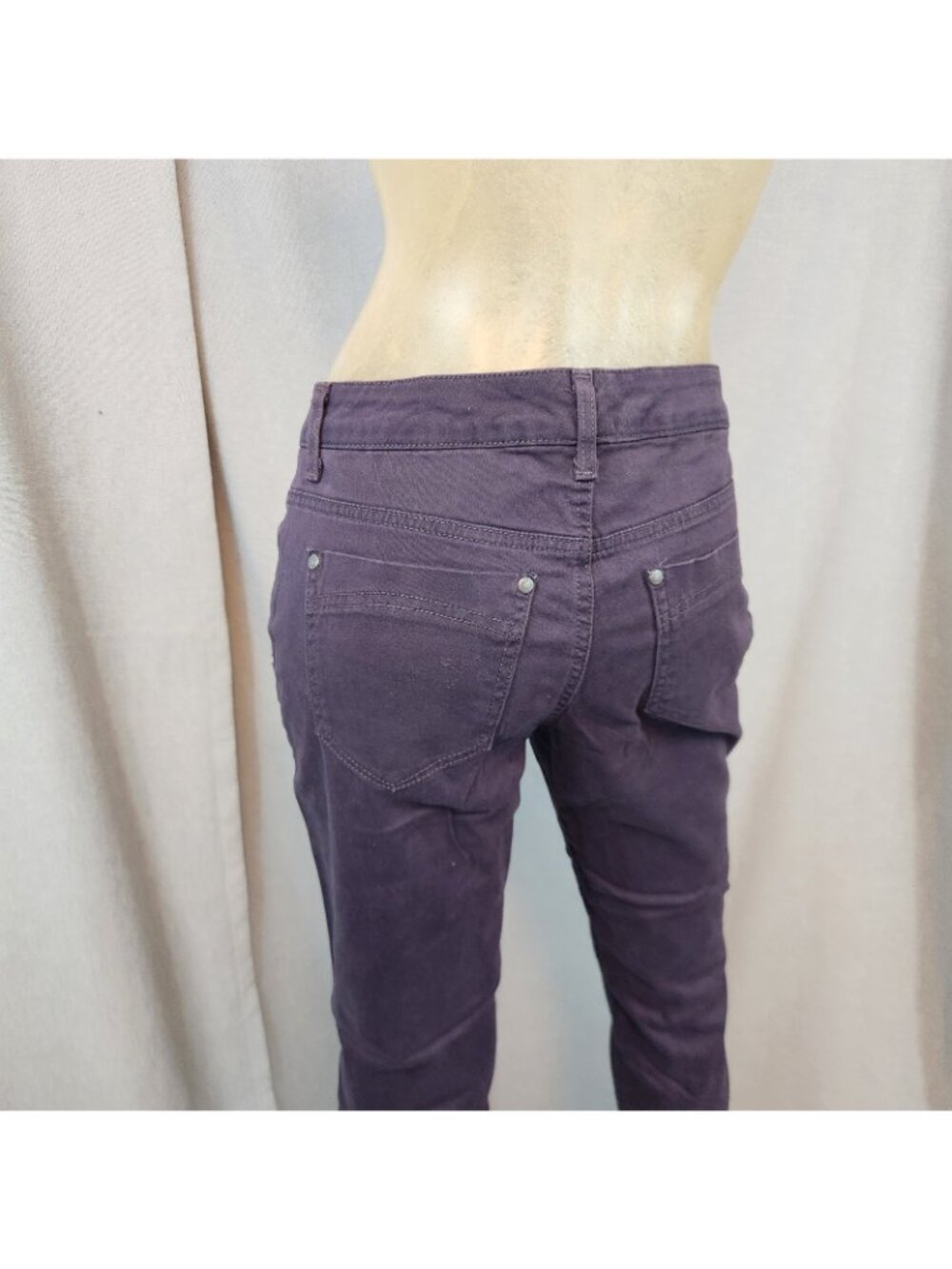 Bandolino Amy Purple Cotton Mid Rise Slim Fit Jeans Size 6 SMALL 28 W x 28 I - Picture 5 of 8